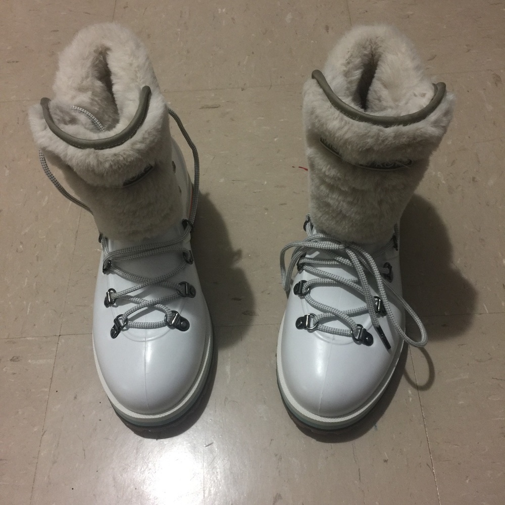 BRAND NEW Michael Kors PVC FAUX FUR Rain Boots - Picture 5 of 7